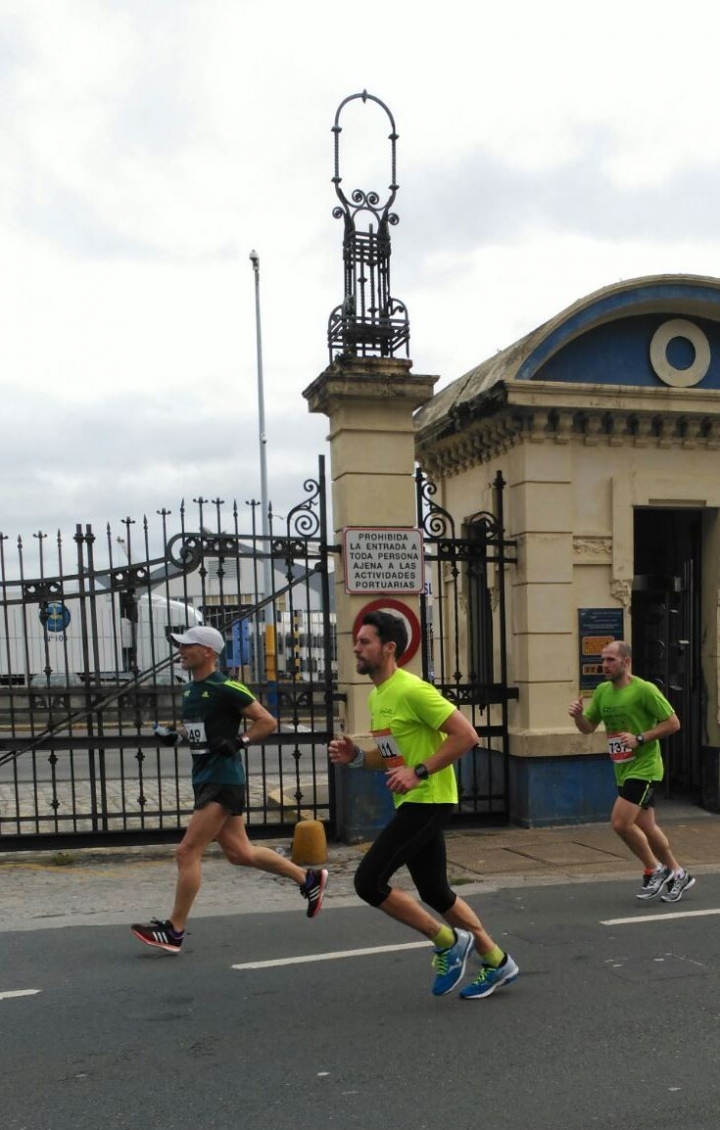 PARTICIPACION EN EL MEDIO MARATON DE A CORUÑA - C21